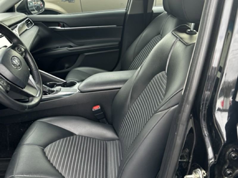 Used 2018 Toyota Camry SE image 10