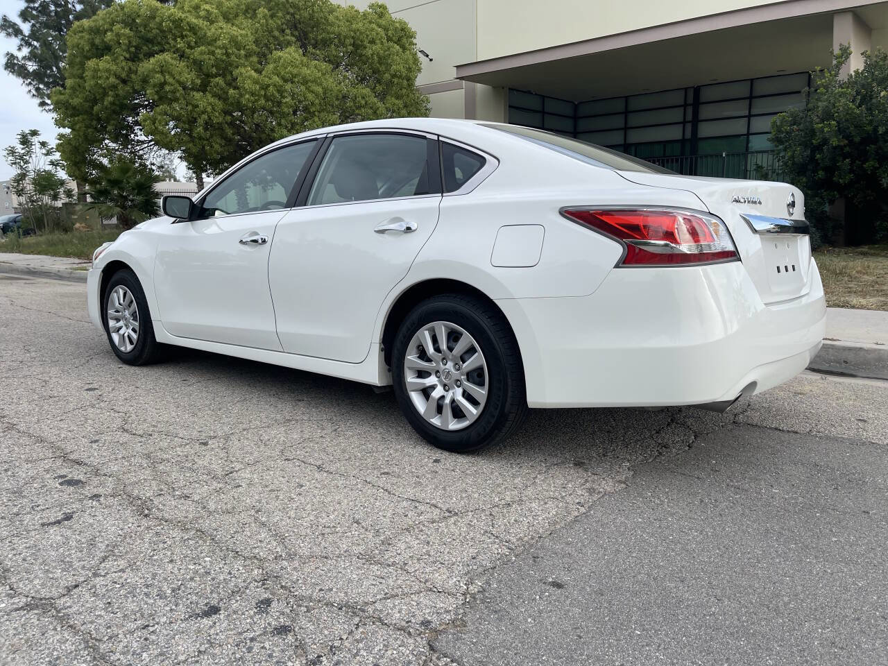Used 2015 Nissan Altima 2.5 S FWD image 4