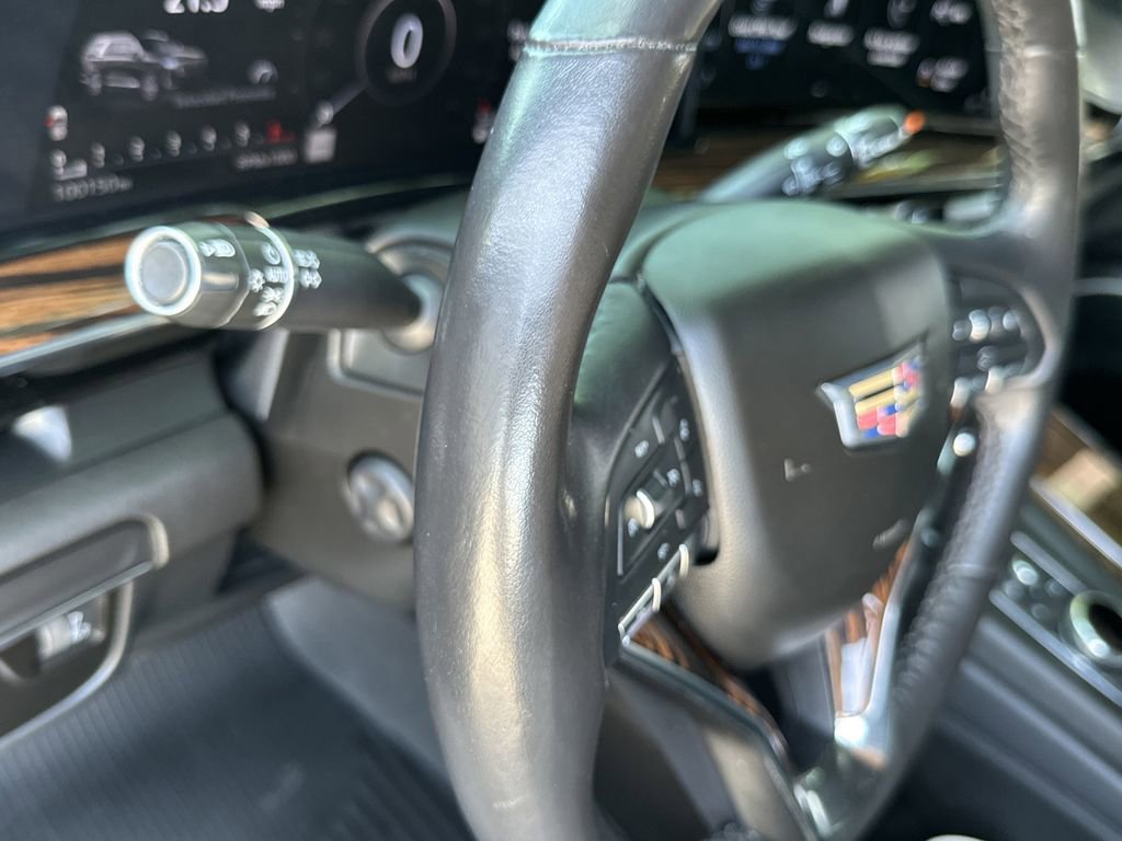 Used 2021 Cadillac Escalade Premium Luxury image 17