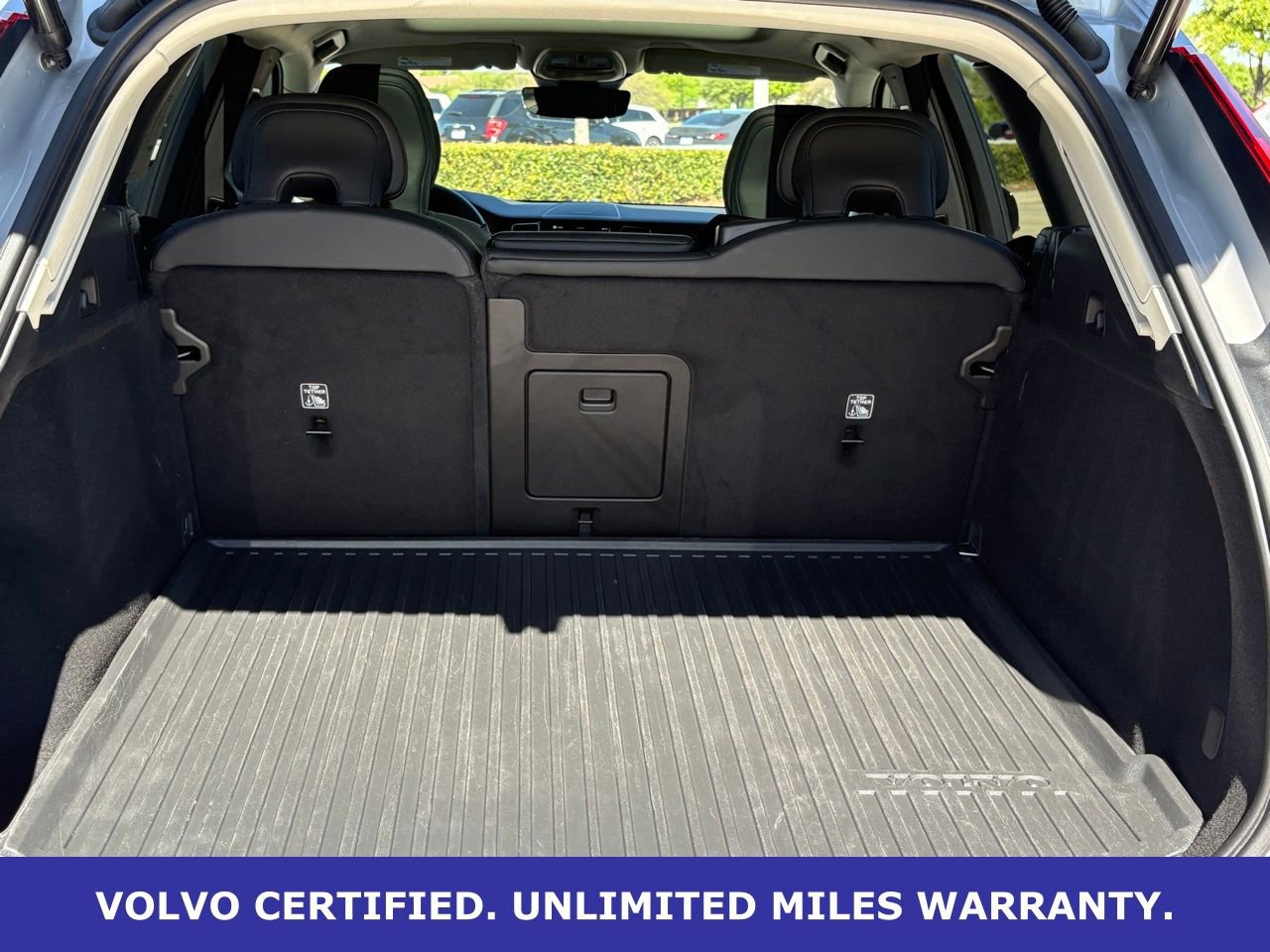 Certified 2024 Volvo XC60 B5 Plus w/ Protection Package Premier AWD/4WD image 36