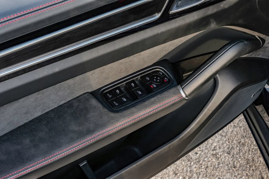 Used 2022 Porsche Cayenne GTS AWD/4WD image 50