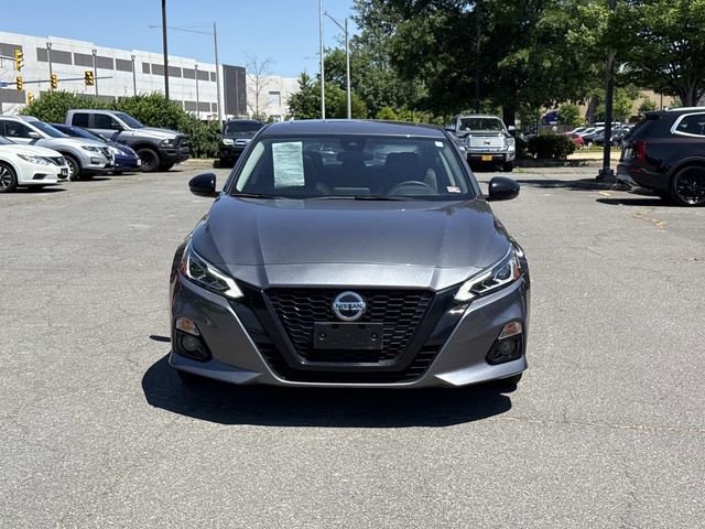 Used 2022 Nissan Altima 2.5 SR w/ Midnight Edition Package FWD image 6