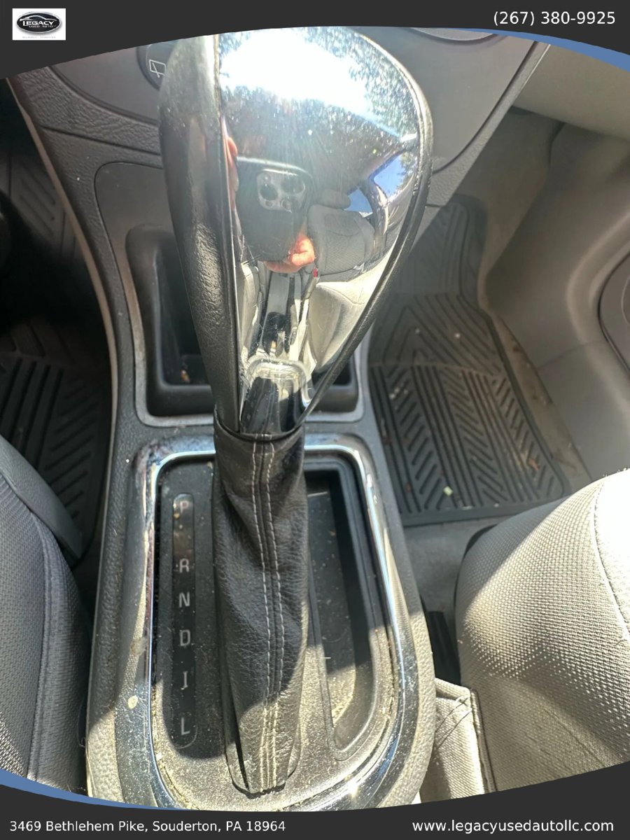 Used 2010 Chevrolet HHR LT w/ LT Preferred Equipment Group image 21