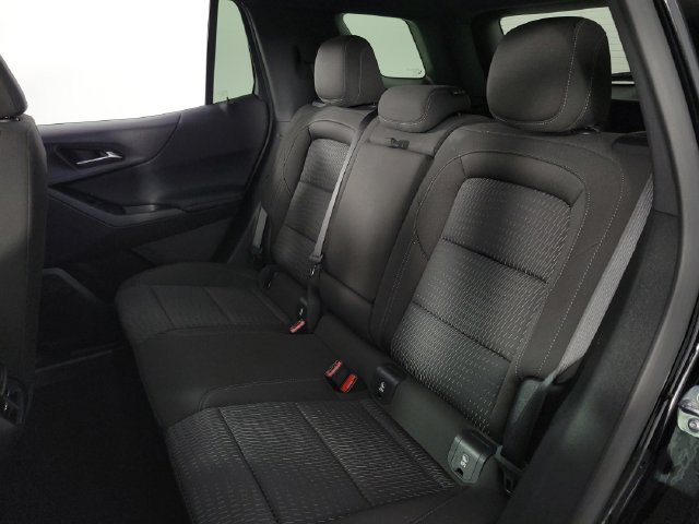Used 2026 Chevrolet Equinox LT AWD/4WD image 17