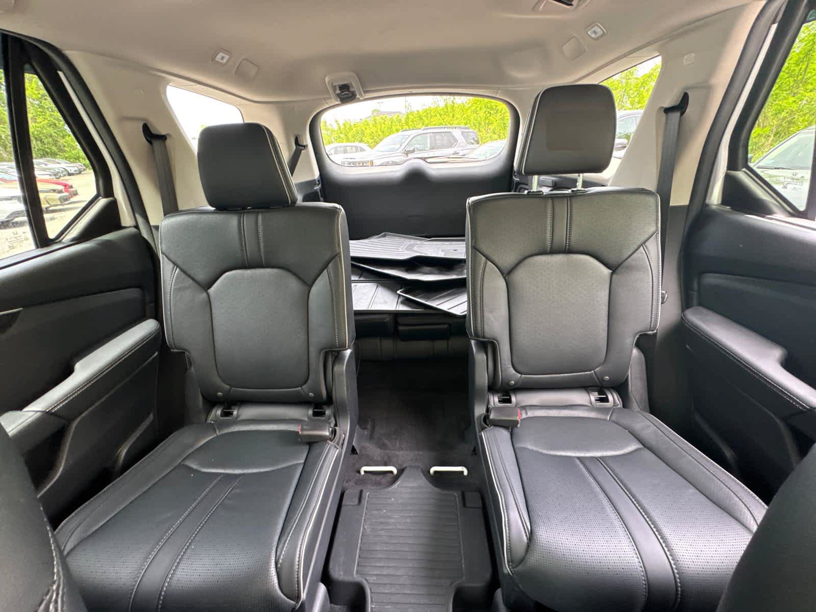 Used 2025 Honda Pilot Elite image 27