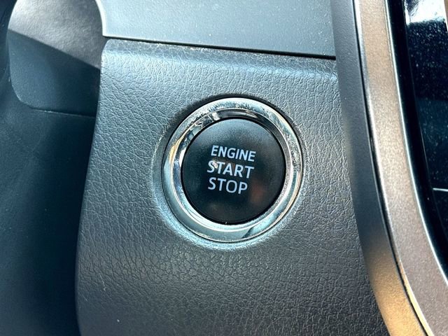 Used 2018 Toyota Camry XLE image 17