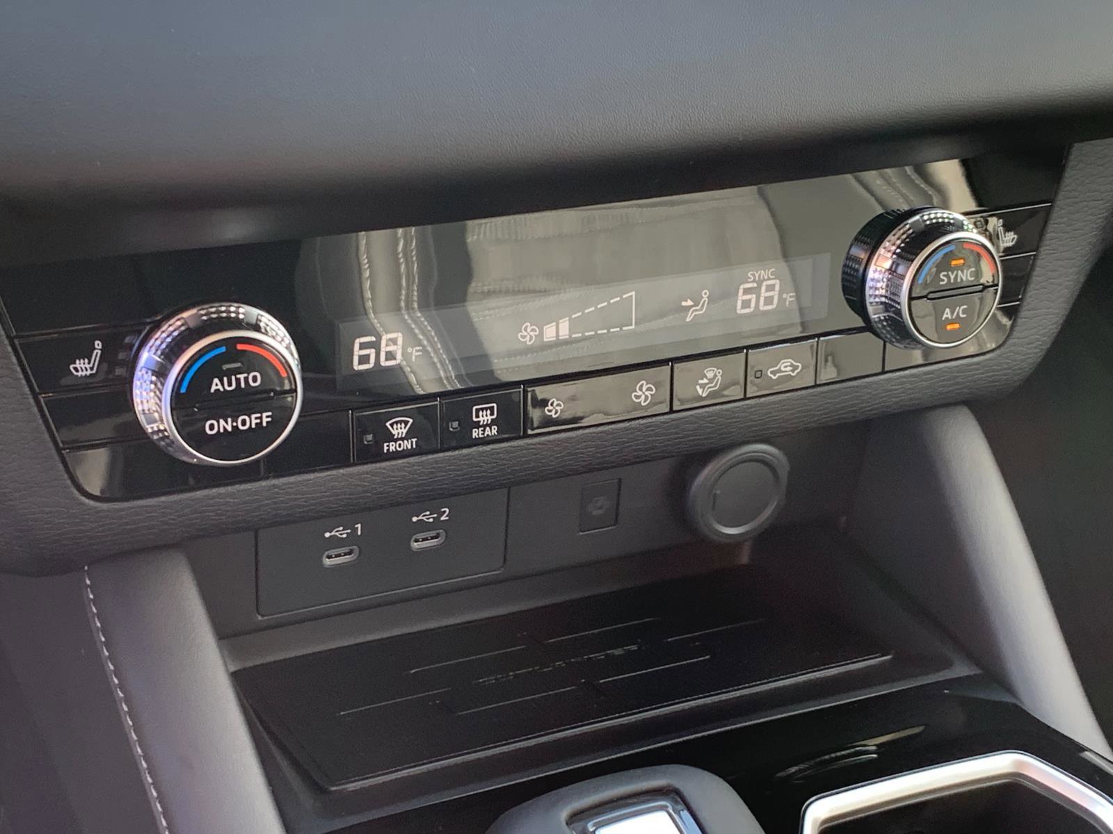 New 2025 Mitsubishi Outlander SE image 16