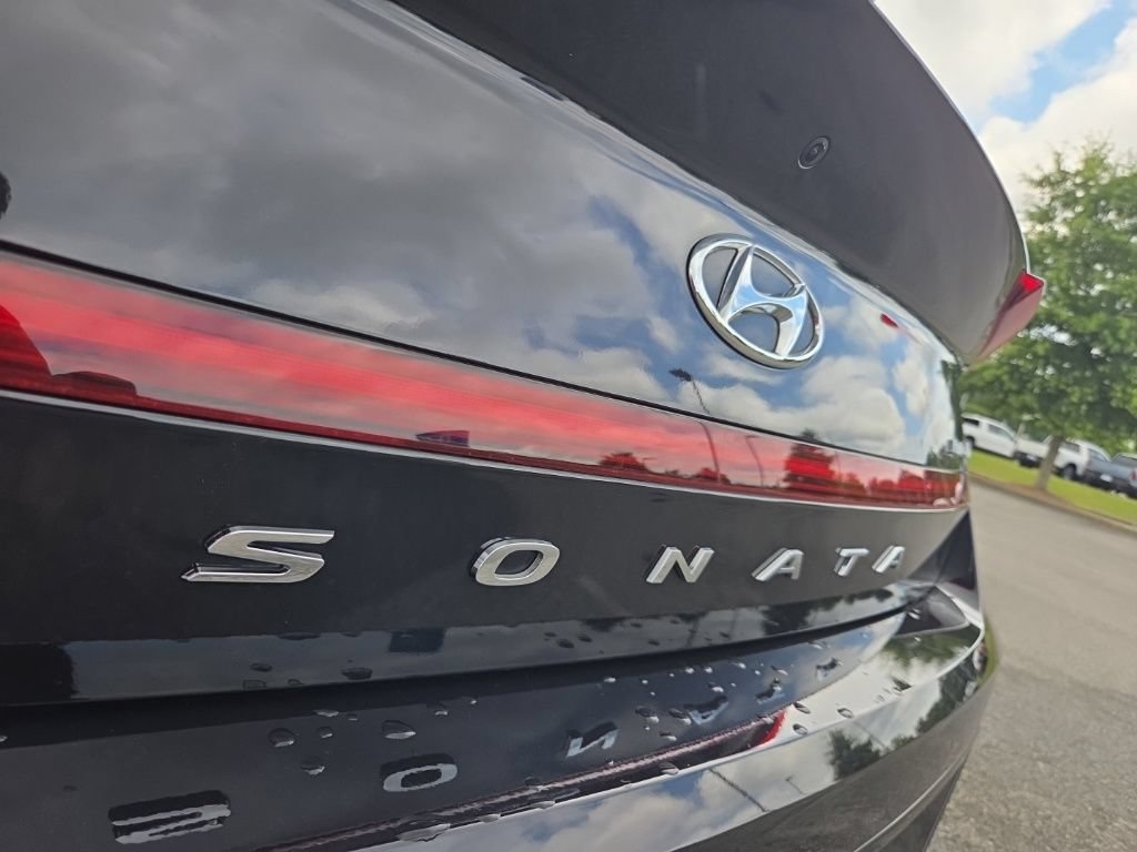 Used 2023 Hyundai Sonata Limited w/ Preferred Accessory Package FWD image 33