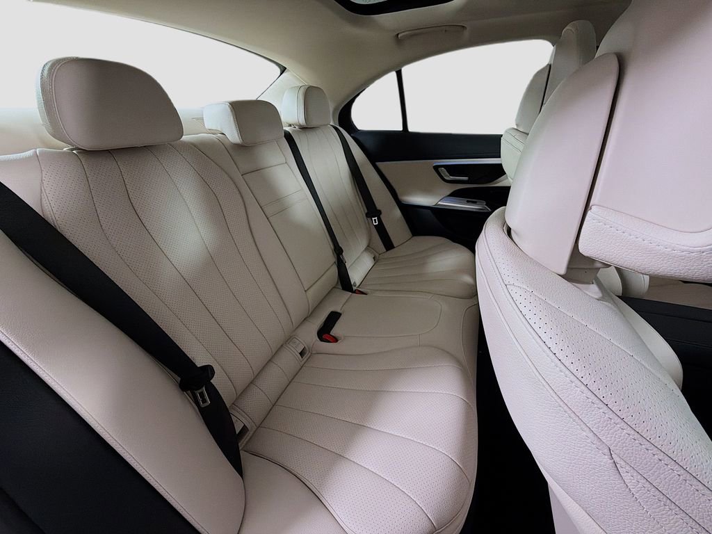 New 2026 Mercedes-Benz E 350 4MATIC Sedan image 30