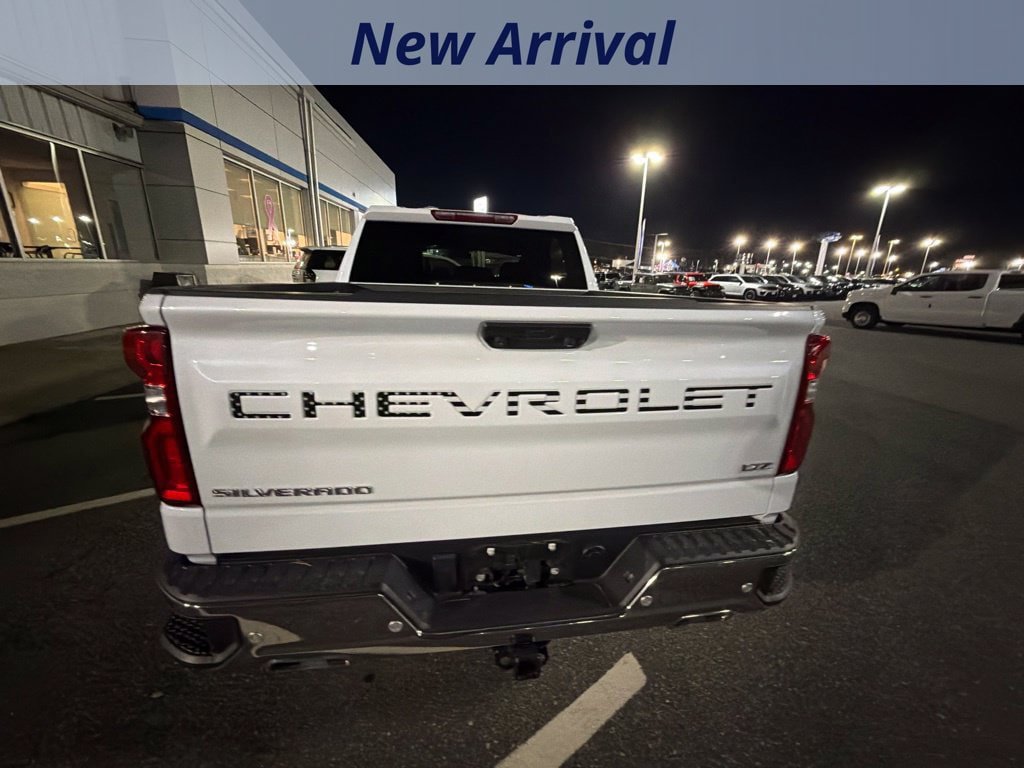 Used 2026 Chevrolet Silverado 1500 LTZ AWD/4WD image 10