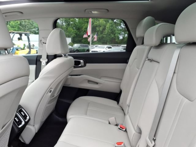 Used 2025 Kia Sorento S w/ Panoramic Sunroof Package AWD/4WD image 7