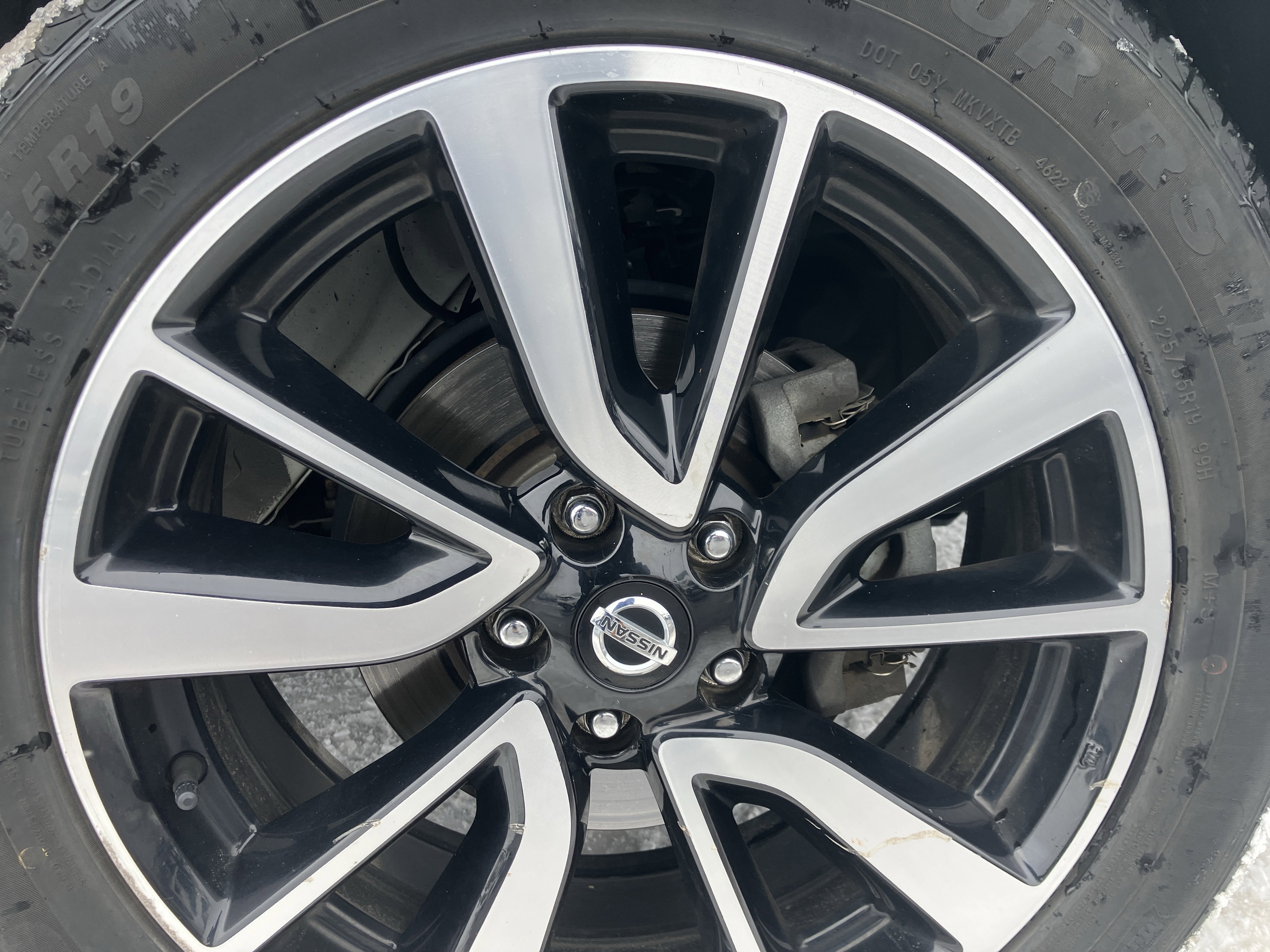 Used 2019 Nissan Rogue SL w/ Premium Package image 9