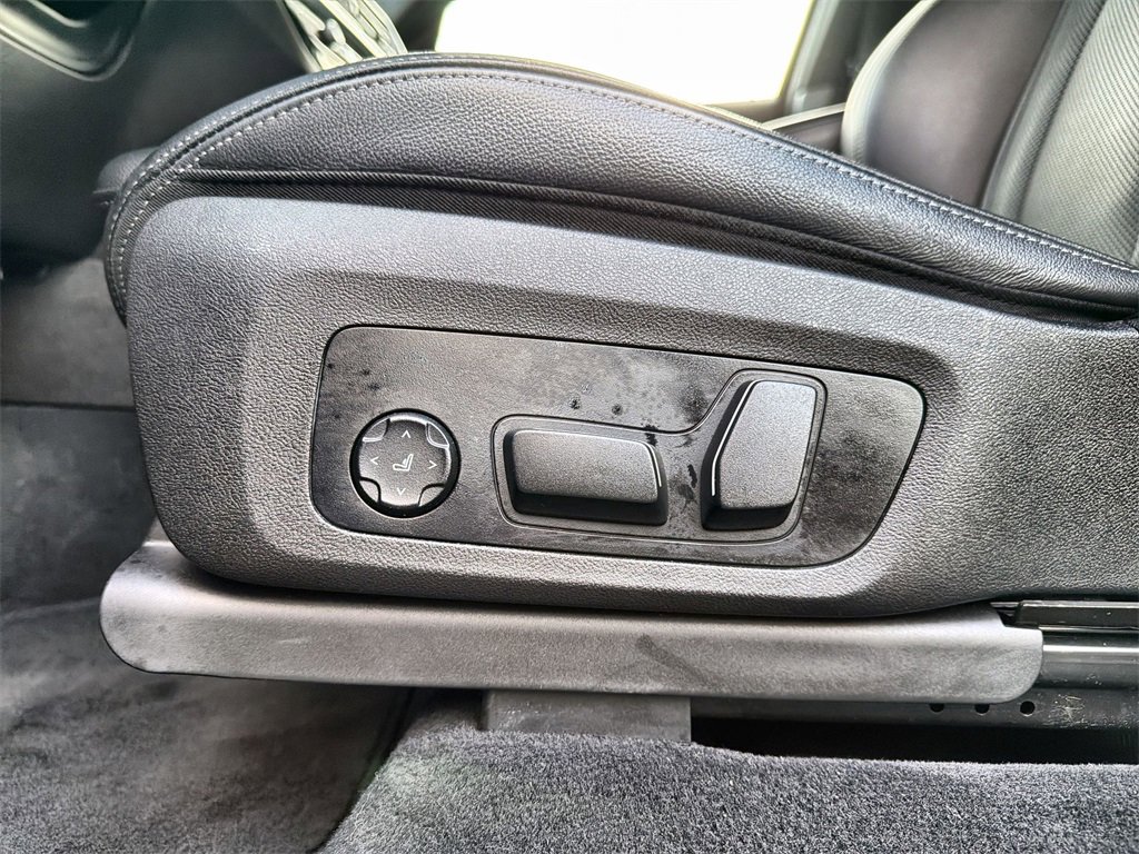 Used 2024 BMW X3 xDrive30i w/ Premium Essential Package image 14