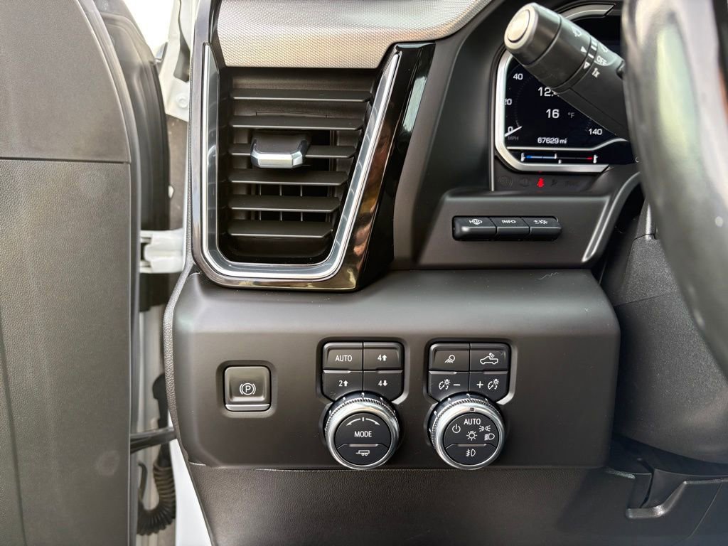 Used 2024 GMC Sierra 3500 Denali w/ Denali Reserve Package image 24