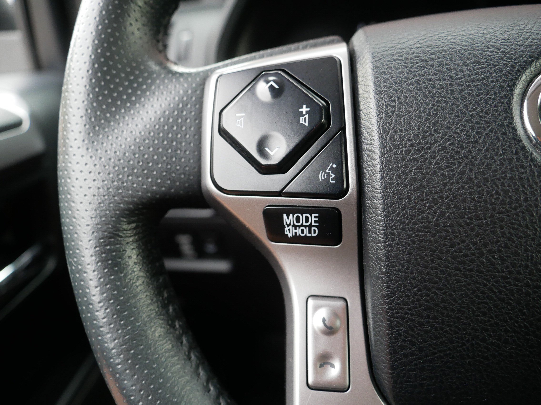 Used 2023 Toyota 4Runner SR5 AWD/4WD image 28