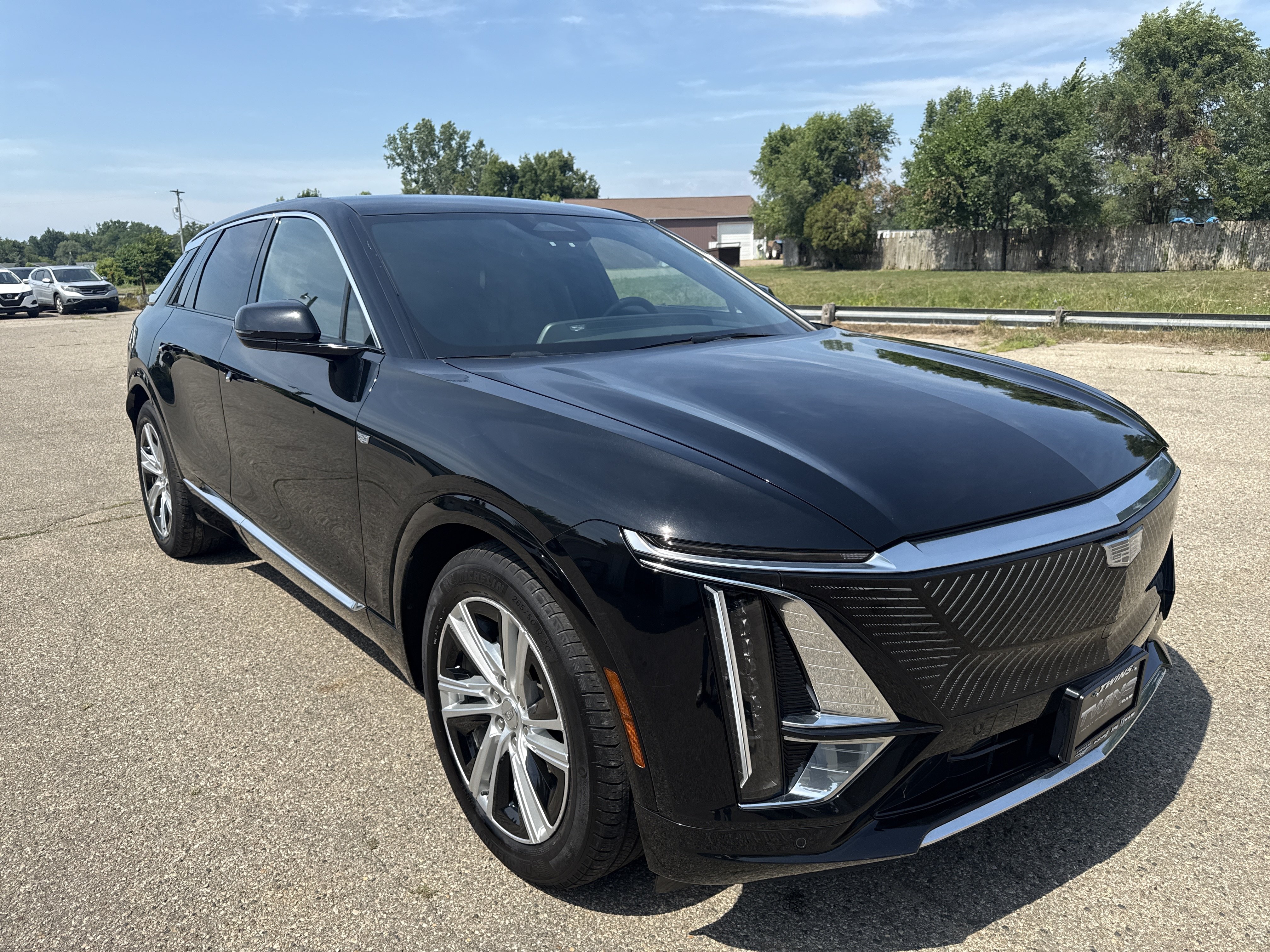 Used 2024 Cadillac Lyriq Tech RWD image 1