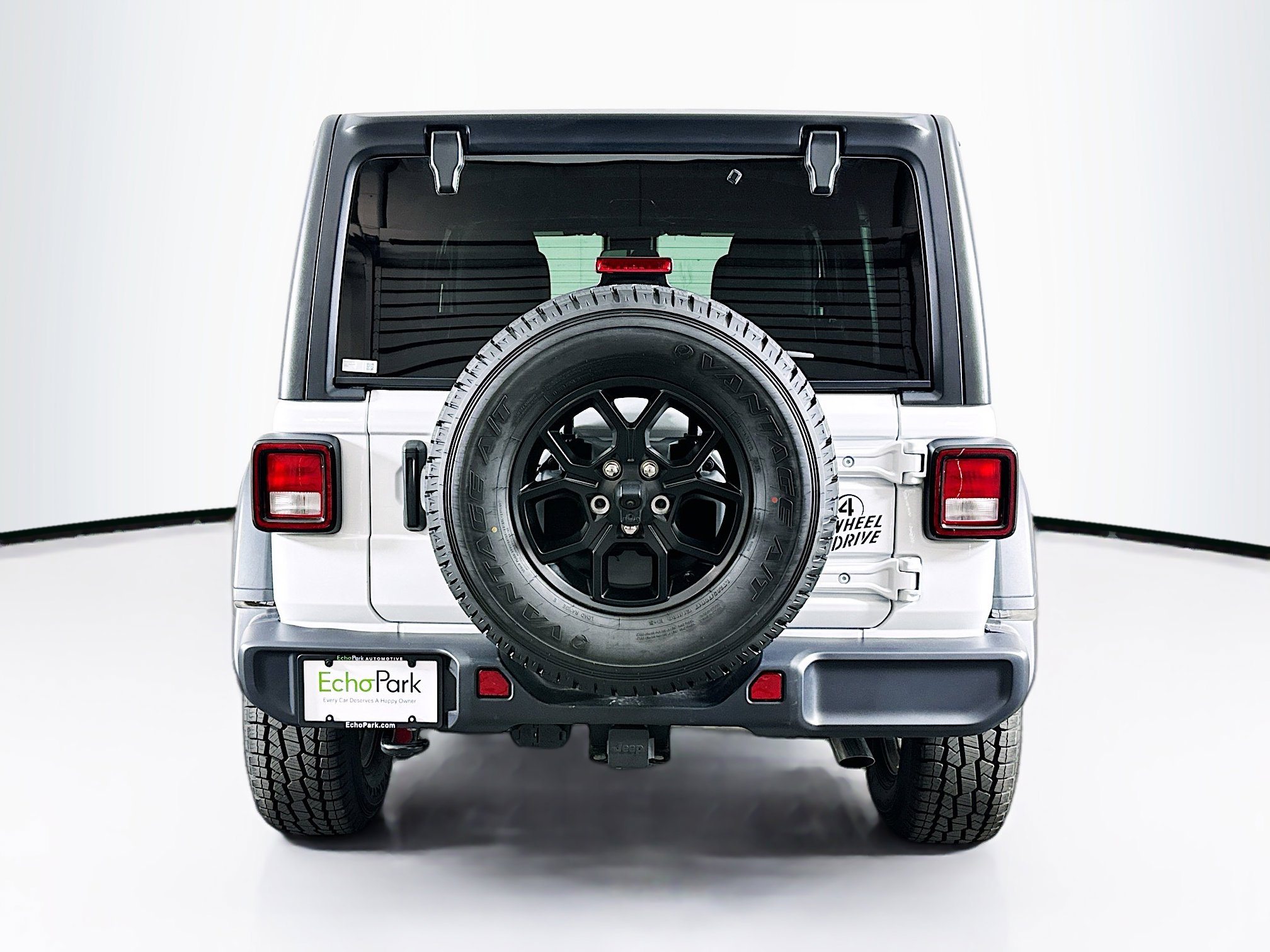 Used 2025 Jeep Wrangler Willys image 7
