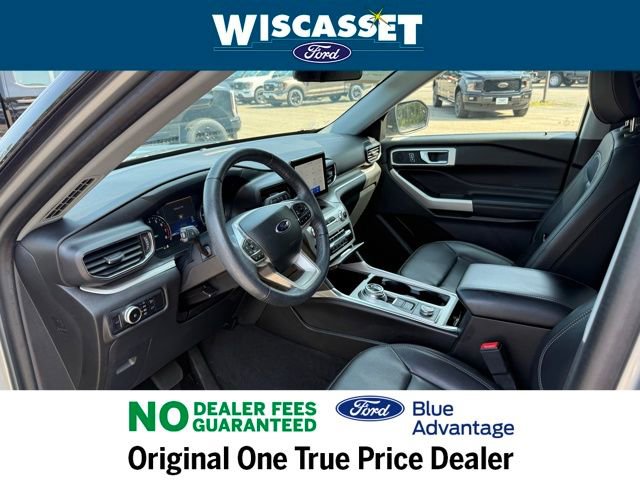 Certified 2022 Ford Explorer XLT w/ Equipment Group 202A image 4