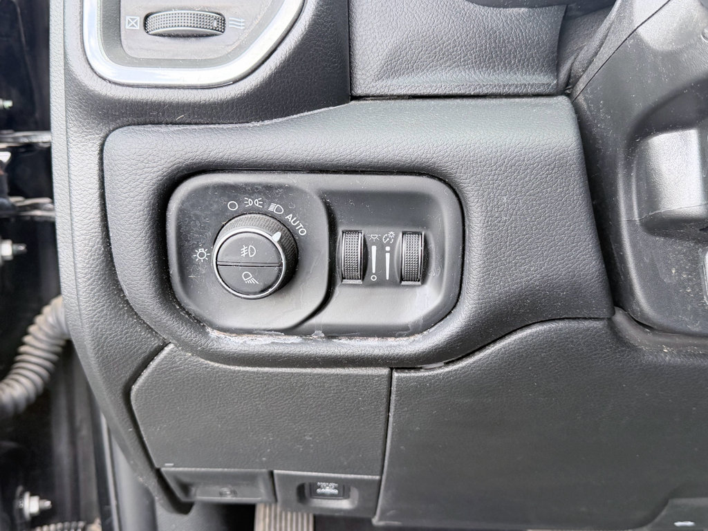 Used 2024 RAM 2500 Laramie w/ Safety Group AWD/4WD image 11