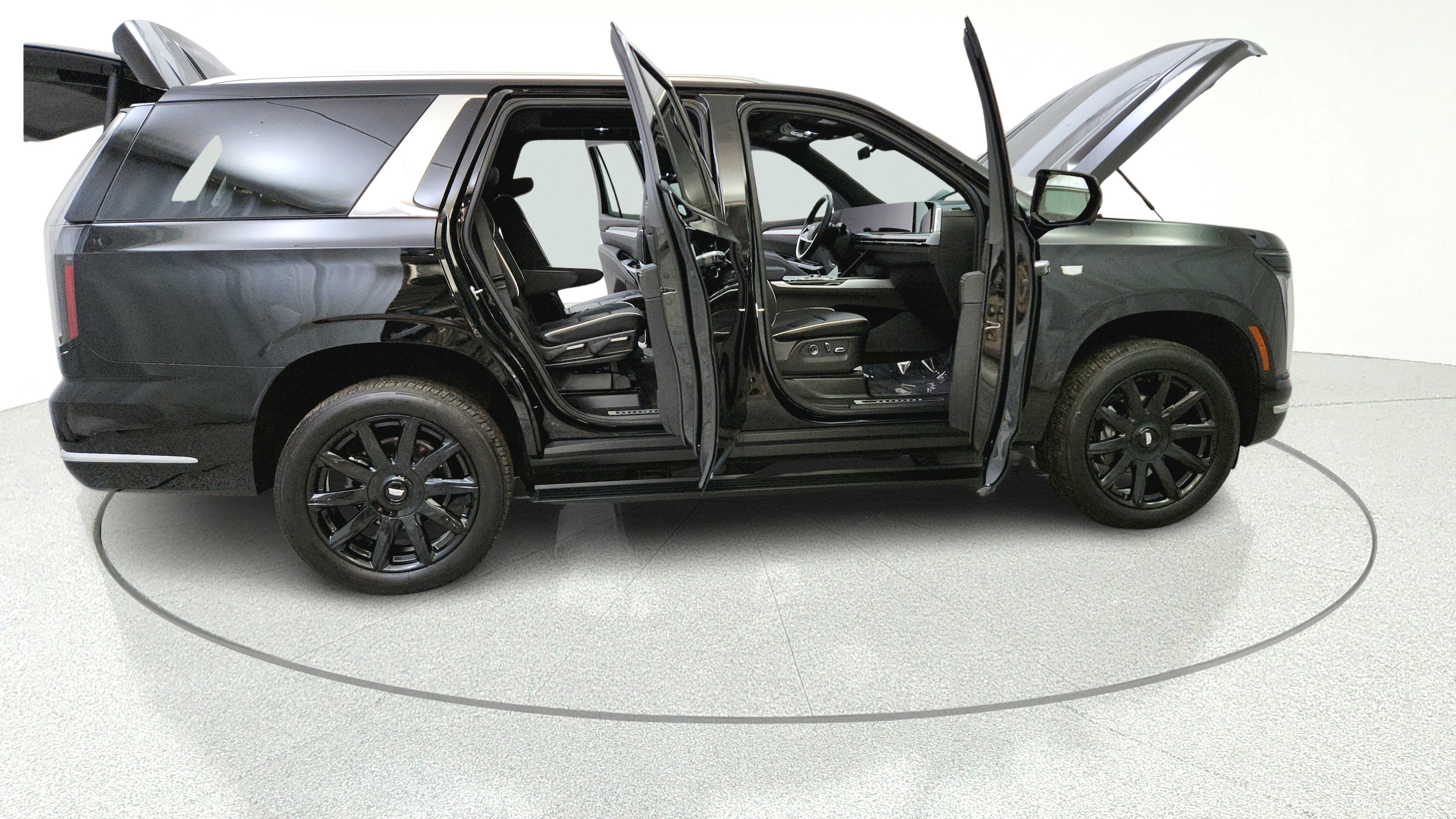 Used 2026 Cadillac Escalade Luxury w/ LPO, Floor Liner Package AWD/4WD image 15
