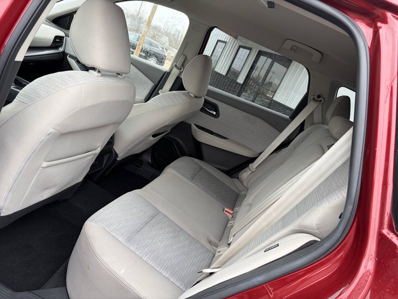 Used 2021 Nissan Rogue SV AWD/4WD image 16