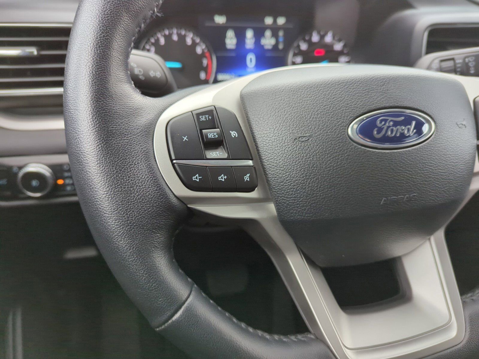 Used 2023 Ford Explorer XLT w/ Equipment Group 202A image 20