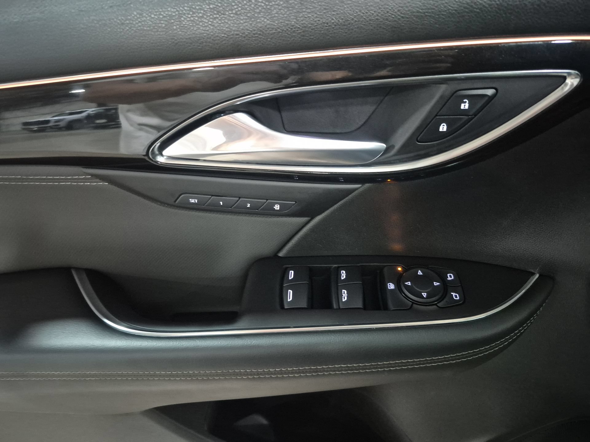 Used 2024 Buick Envision Preferred AWD/4WD image 24