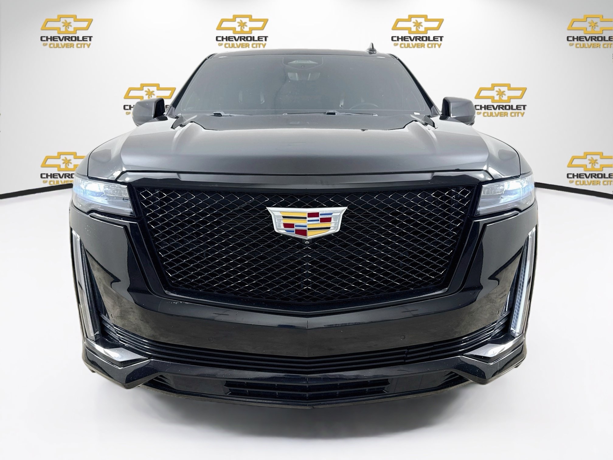 Used 2021 Cadillac Escalade Sport Platinum AWD/4WD image 2