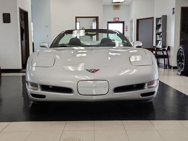 Used 2000 Chevrolet Corvette Convertible RWD image 5