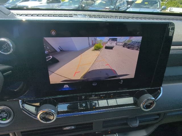 Used 2023 Chevrolet Colorado Trail Boss w/ Advanced Trailering Package AWD/4WD image 19