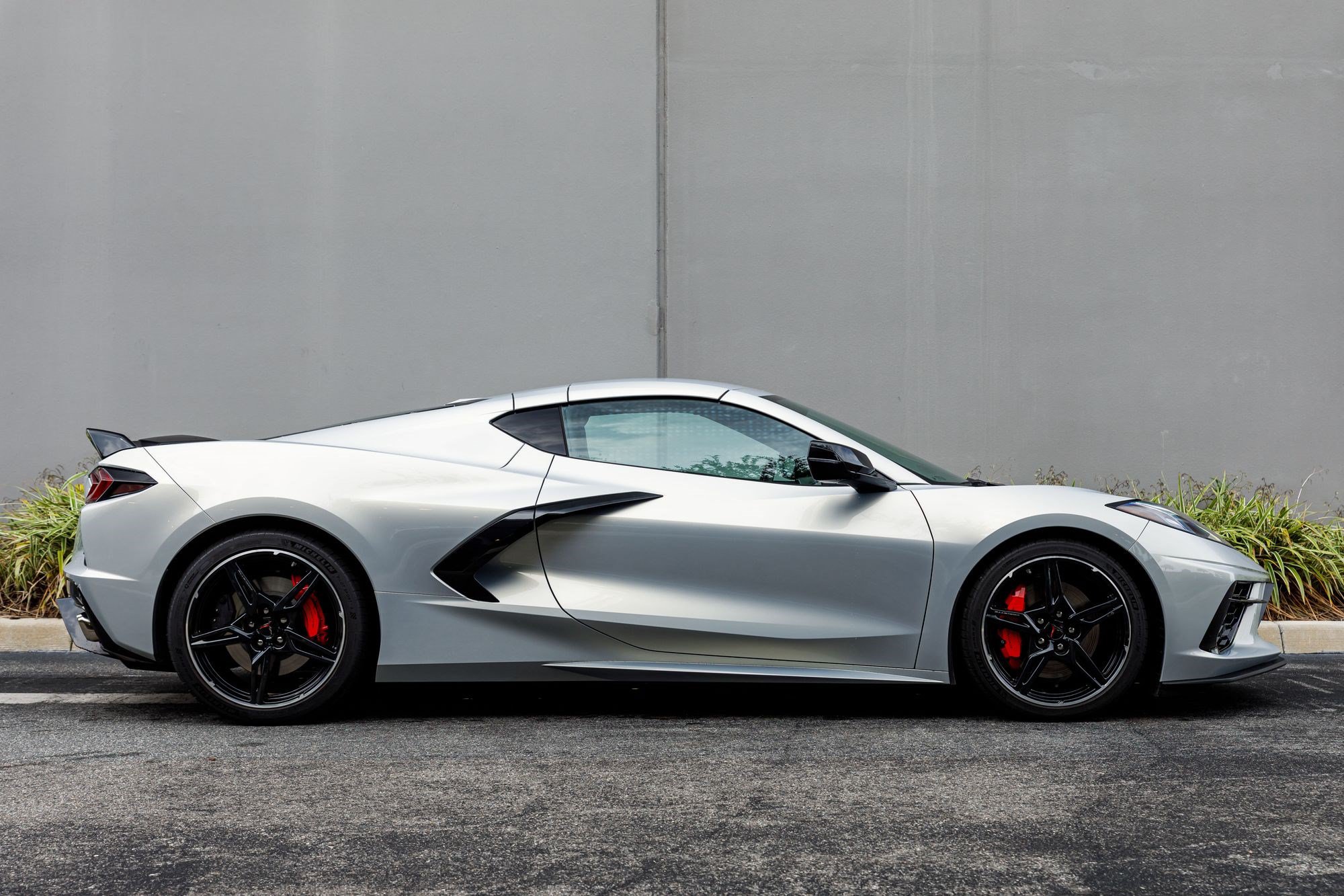 Used 2021 Chevrolet Corvette Stingray Preferred Cpe w/ Z51 Performance Package RWD image 6