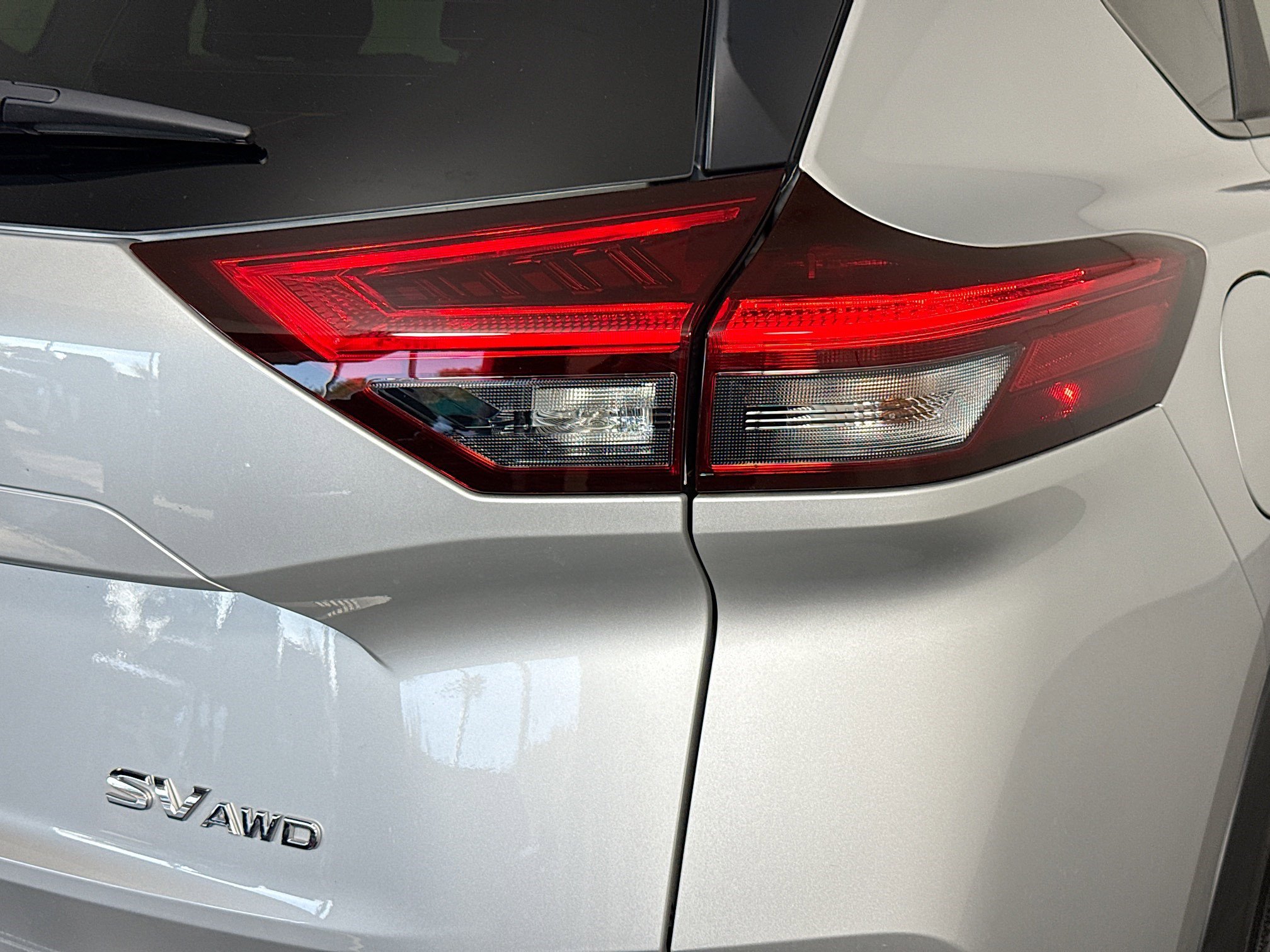 Used 2023 Nissan Rogue SV image 34