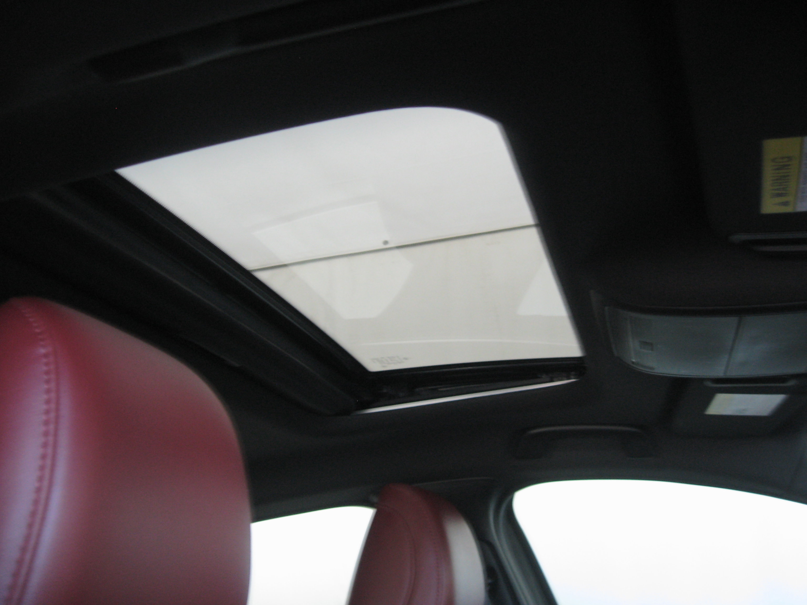 Used 2023 MAZDA MAZDA3 Hatchback w/Premium Plus Pkg image 3