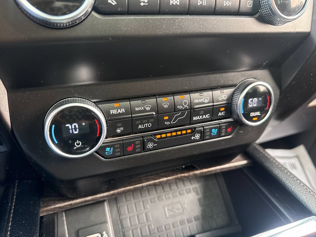 Used 2019 Ford Expedition Limited w/ Equipment Group 301A RWD image 41