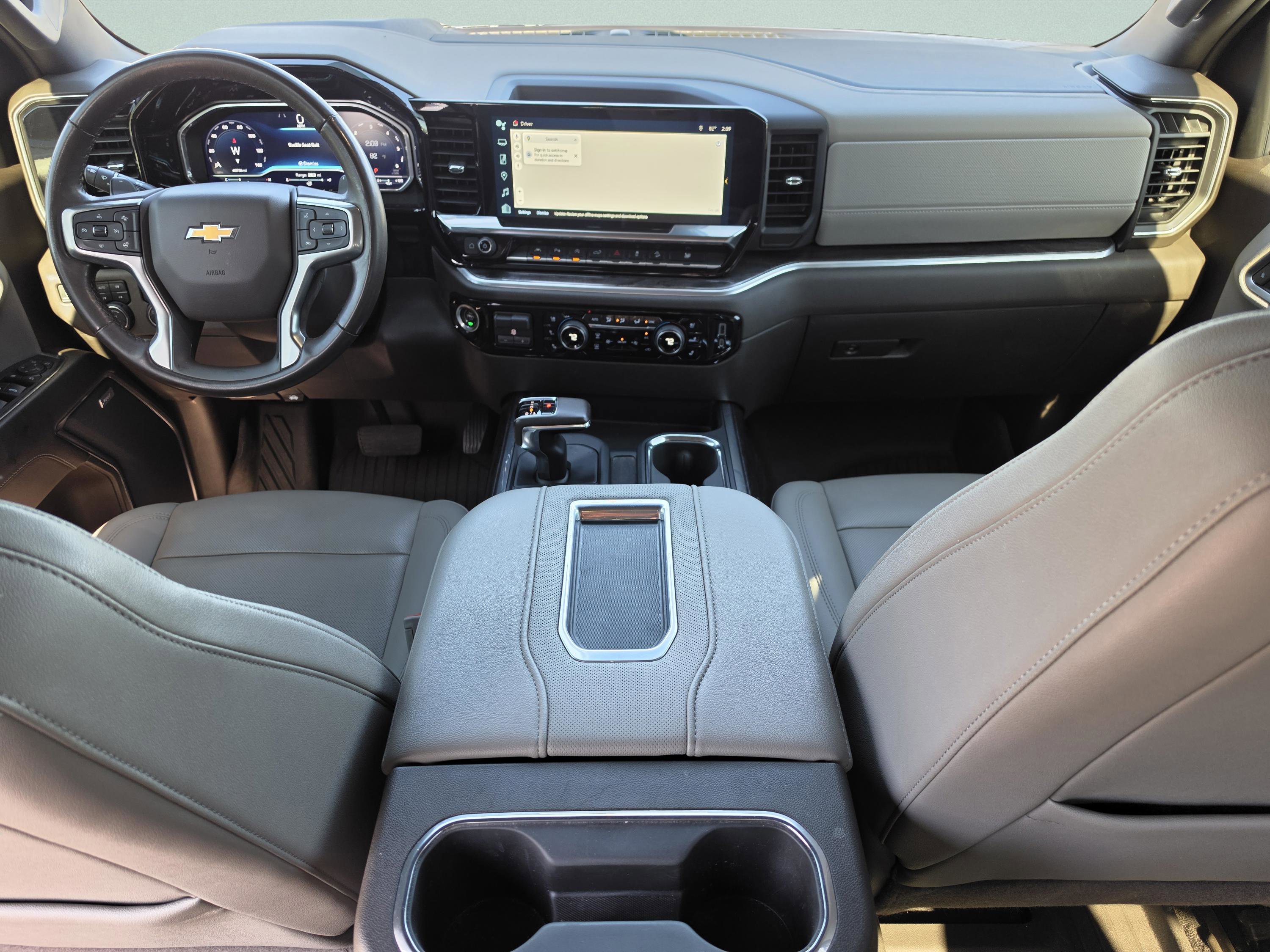 Used 2022 Chevrolet Silverado 1500 LTZ AWD/4WD image 15