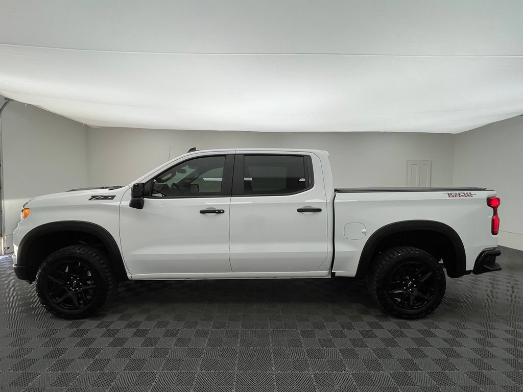 Used 2024 Chevrolet Silverado 1500 LT Trail Boss w/ Convenience Package II AWD/4WD image 11