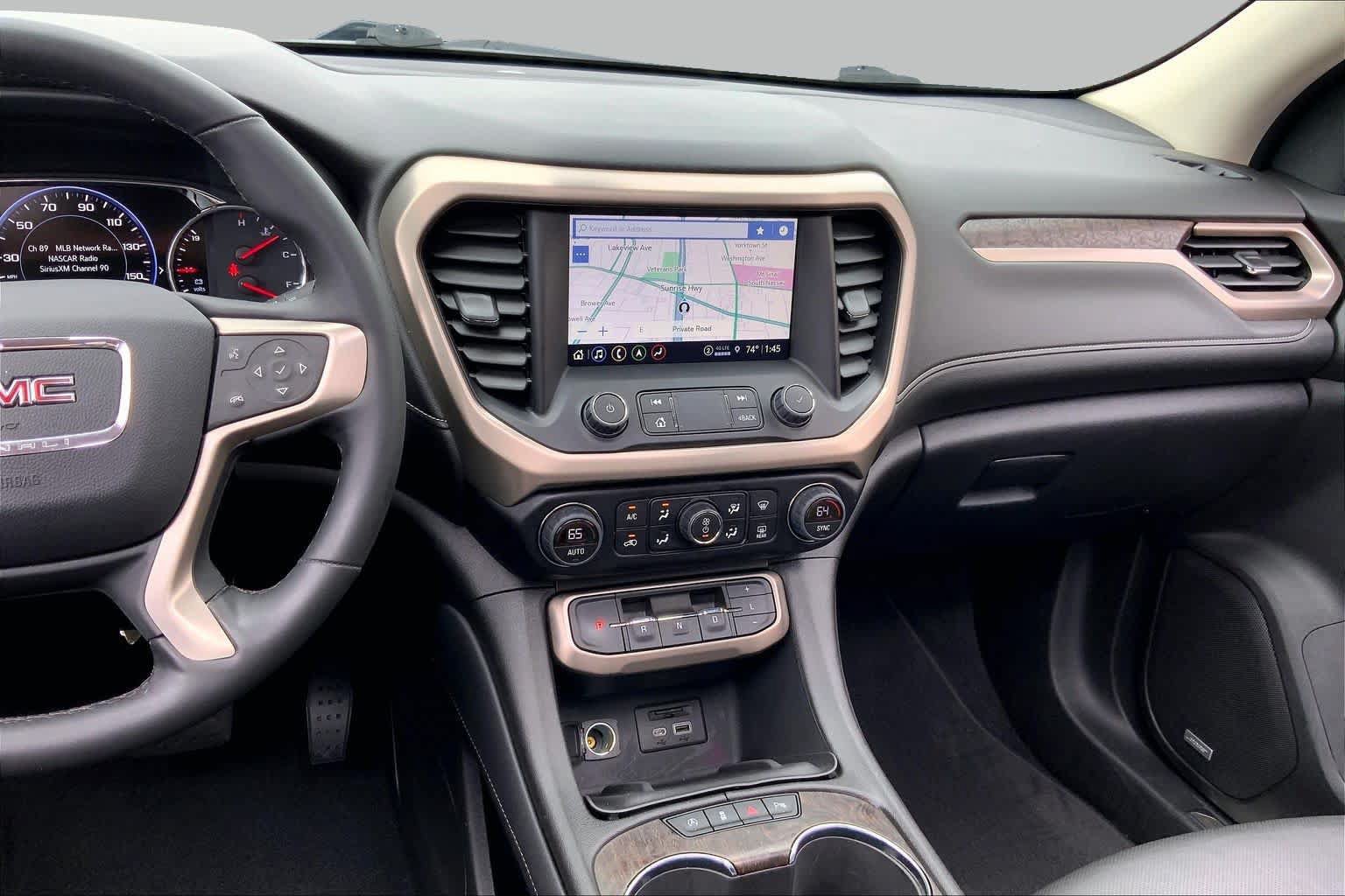 Used 2023 GMC Acadia Denali w/ Denali Technology Package AWD/4WD image 7