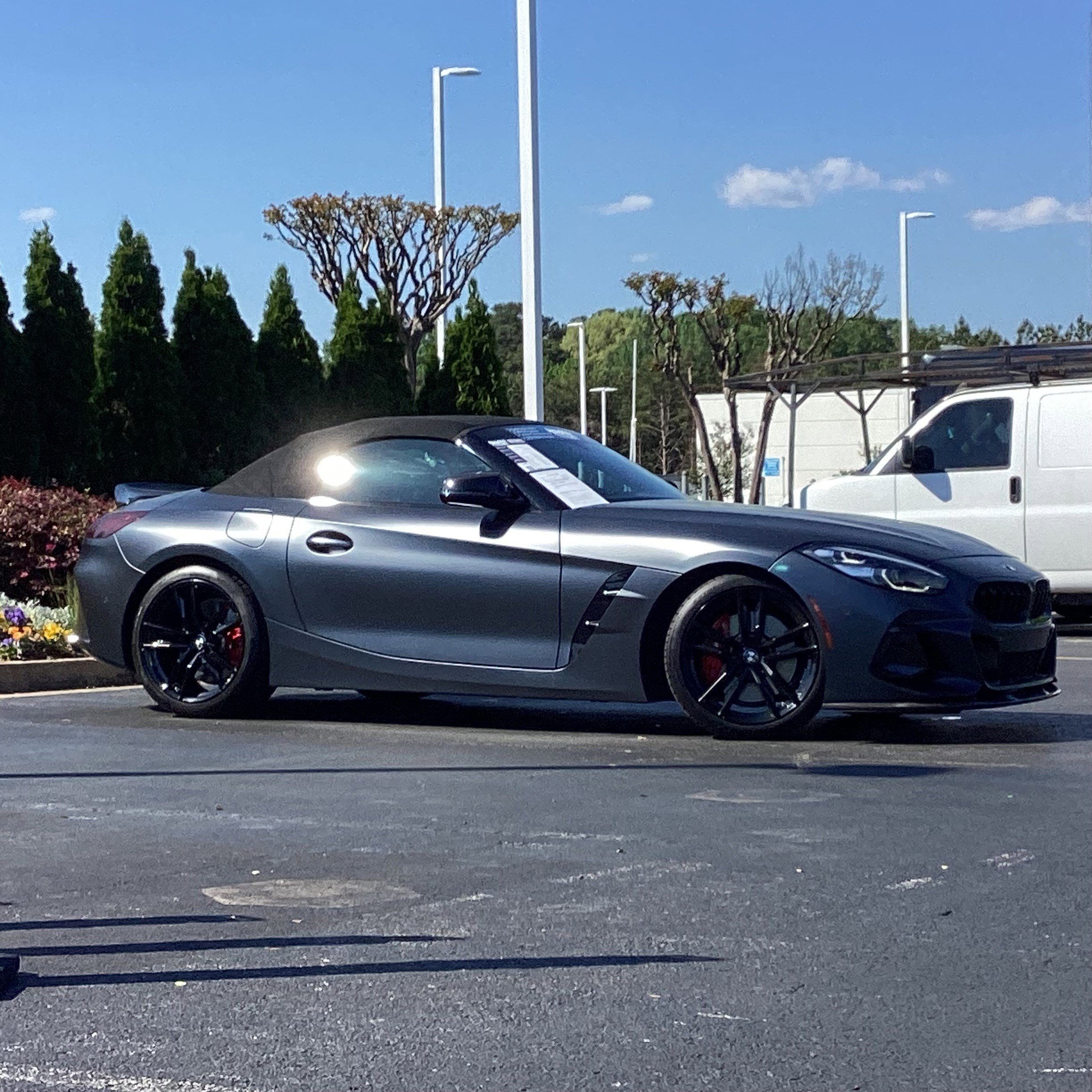 Used 2024 BMW Z4 M40i w/ Premium Package image 3