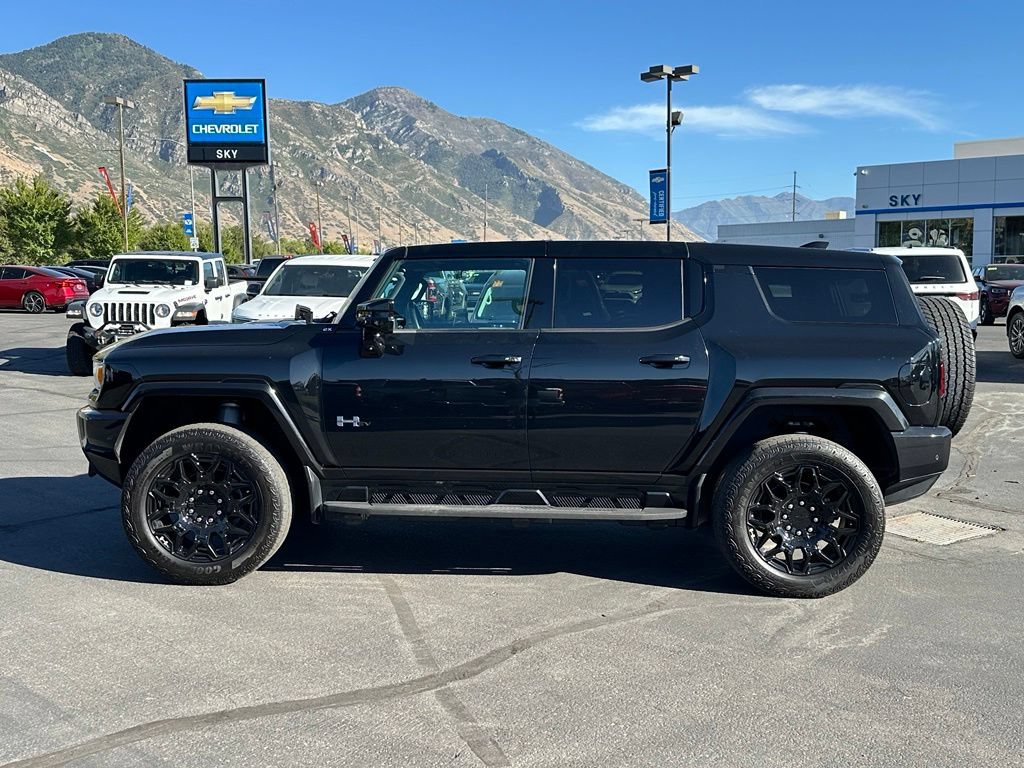 Certified 2024 GMC Hummer EV 2X w/ LPO, Illumination Package AWD/4WD image 17