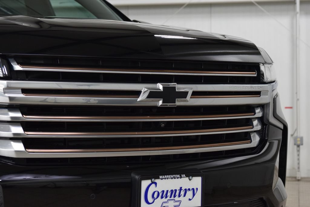 Used 2024 Chevrolet Suburban High Country w/ Max Trailering Package AWD/4WD image 11