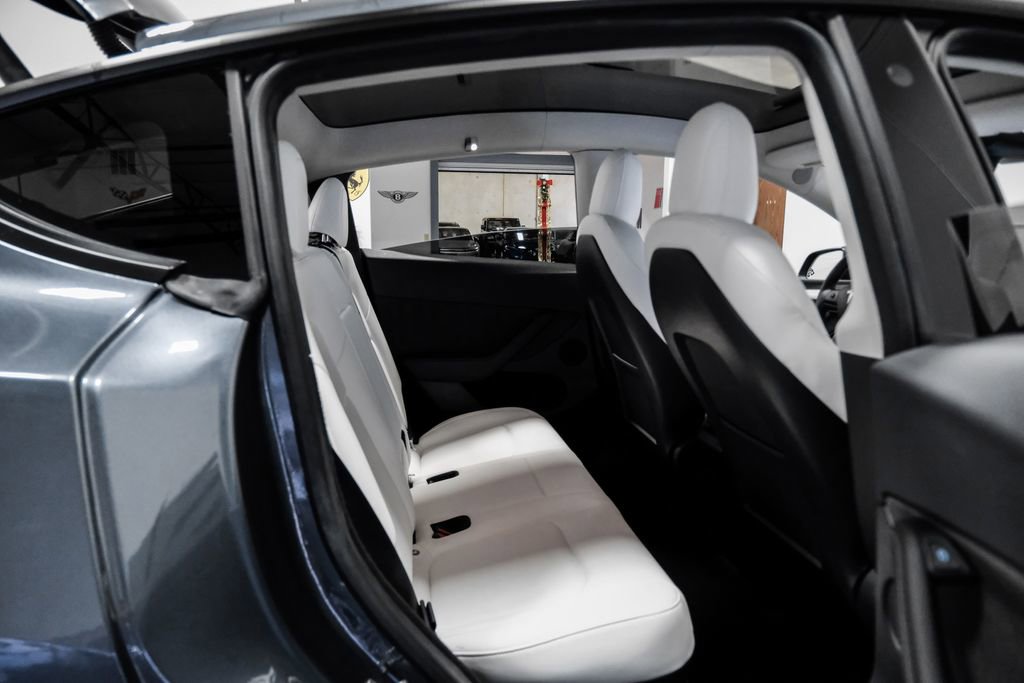 Used 2023 Tesla Model Y Long Range AWD/4WD image 36