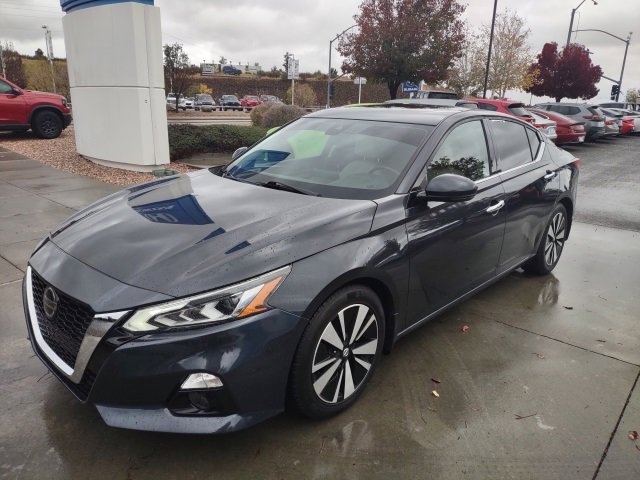 Used 2019 Nissan Altima 2.5 SV image 2