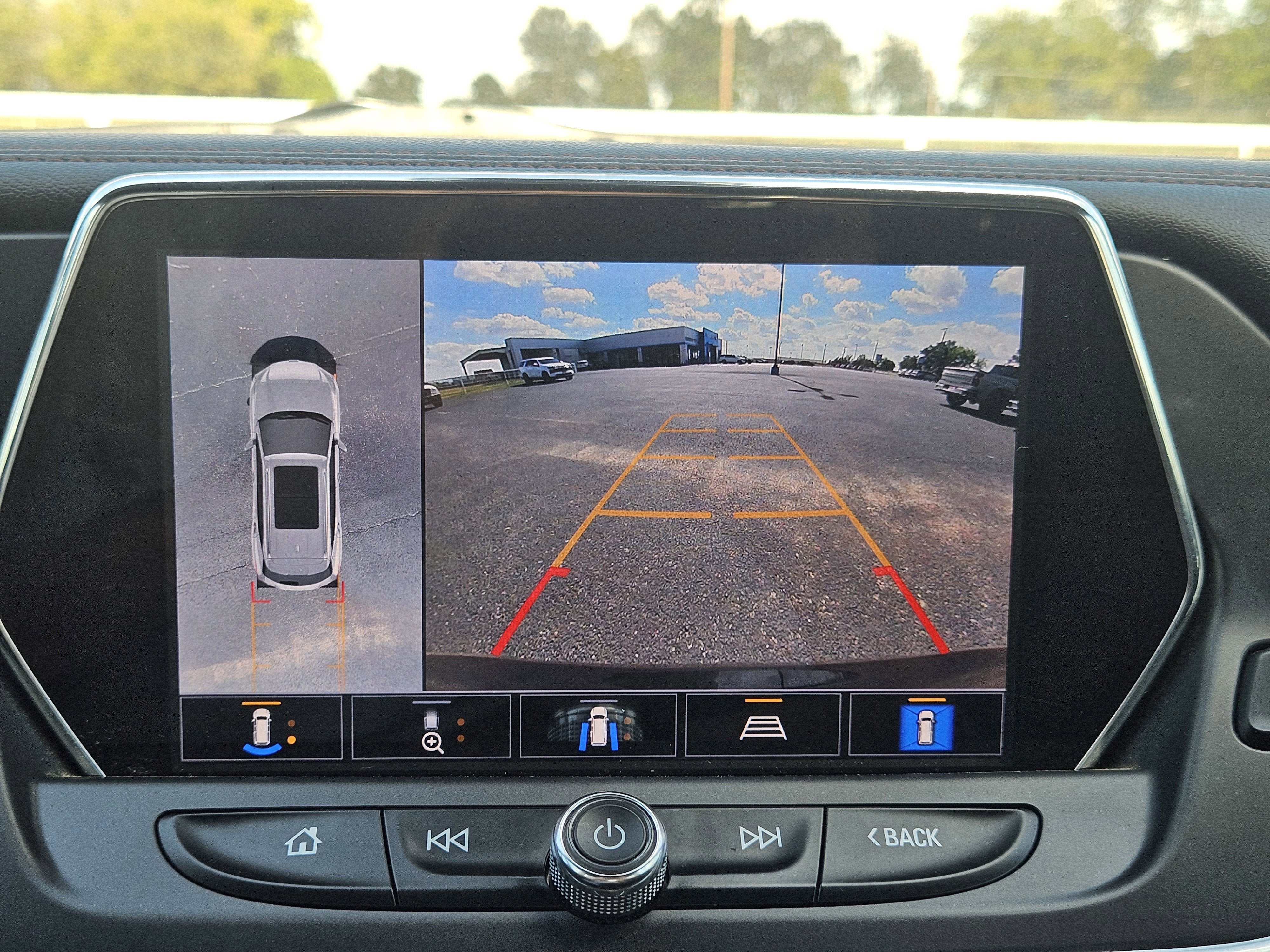 Used 2022 Chevrolet Blazer Premier w/ Enhanced Convenience Package FWD image 14