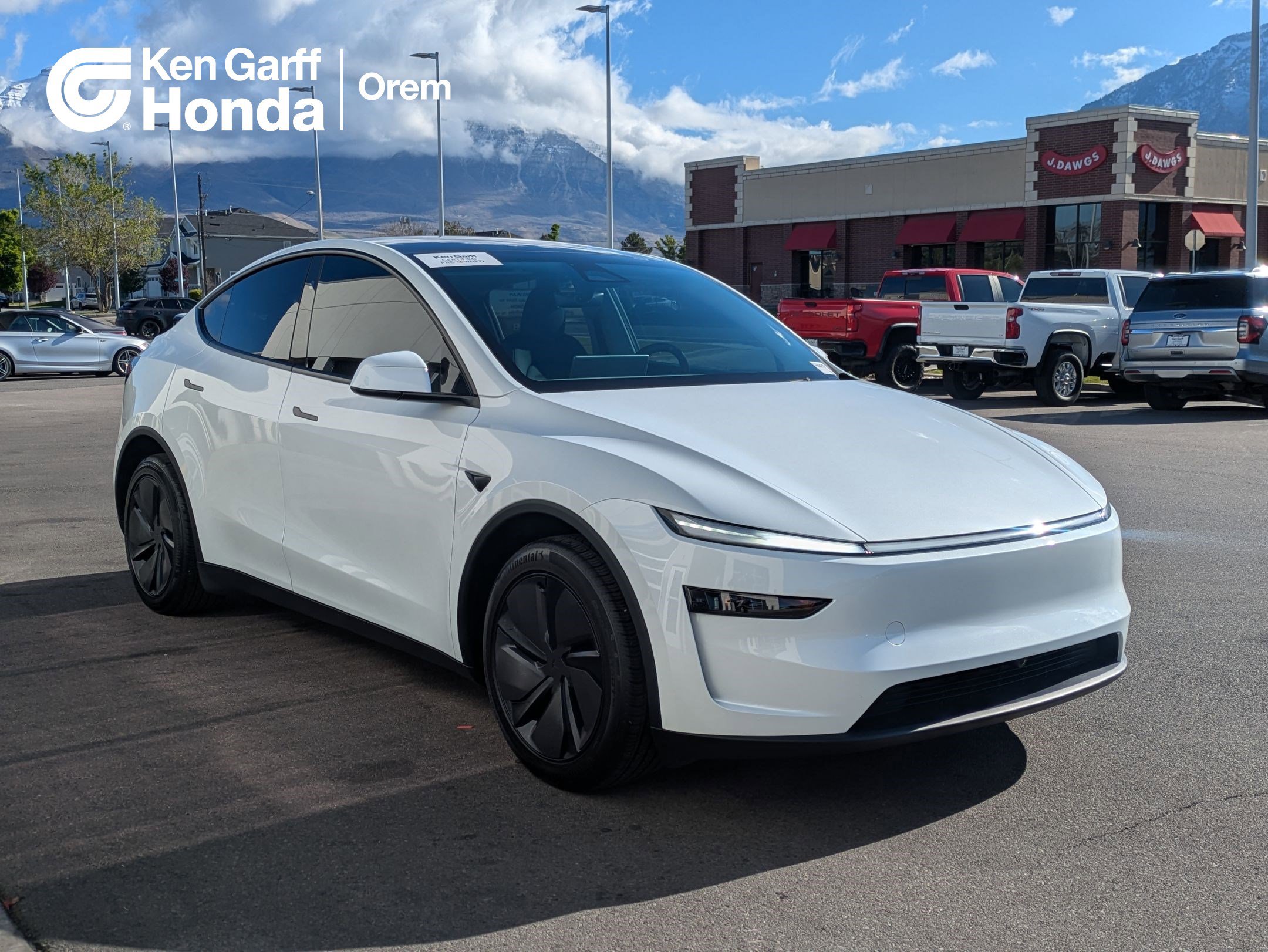Used 2026 Tesla Model Y AWD image 1