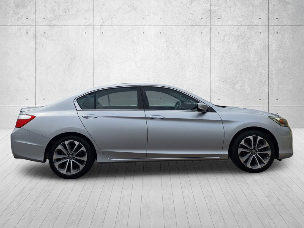 Used 2015 Honda Accord Sport image 4