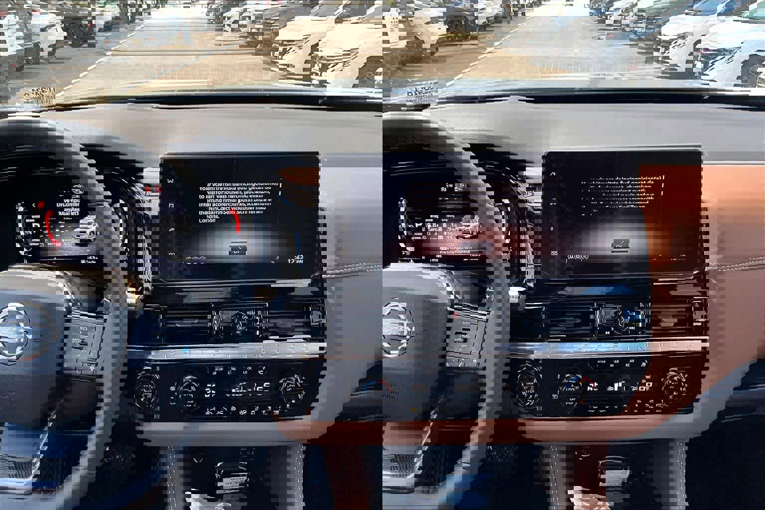 New 2026 Nissan Pathfinder Platinum image 6