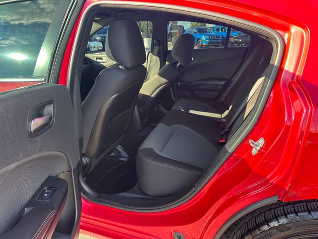 Used 2018 Dodge Charger SXT w/ Blacktop Package RWD image 14