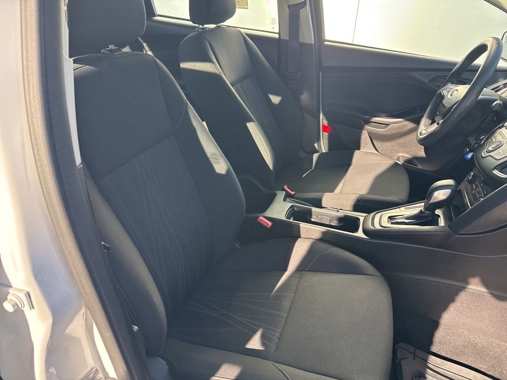 Used 2015 Ford Focus S image 28