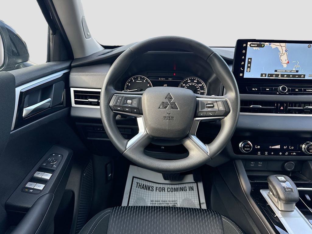 Used 2025 Mitsubishi Outlander ES image 23