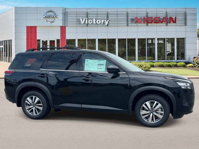 New 2026 Nissan Pathfinder SL AWD/4WD image 2
